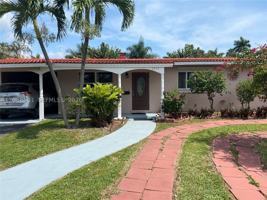 featured image of 2349 Ne 9th St