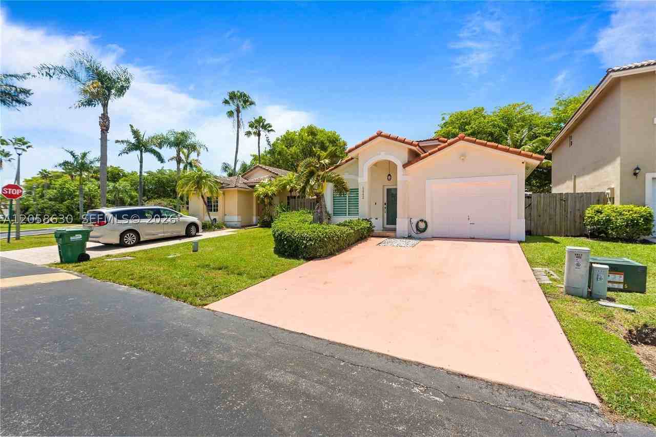 8842 Sw 215th Ln #8842 - Photo 2 of 50