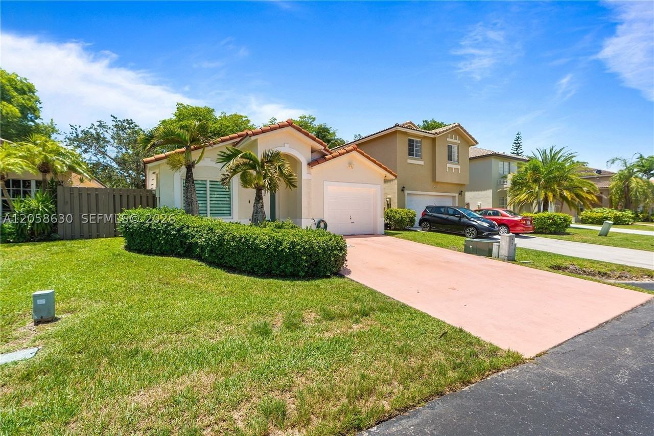 8842 Sw 215th Ln #8842 - Photo 3 of 50