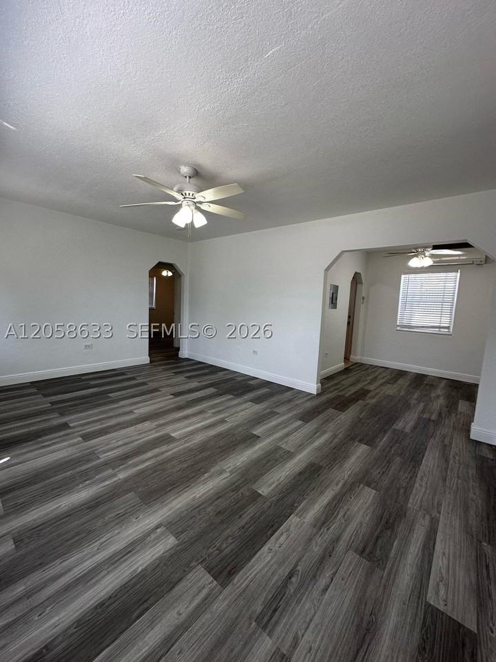 903 Ne 111th St #903 - Photo 6 of 14