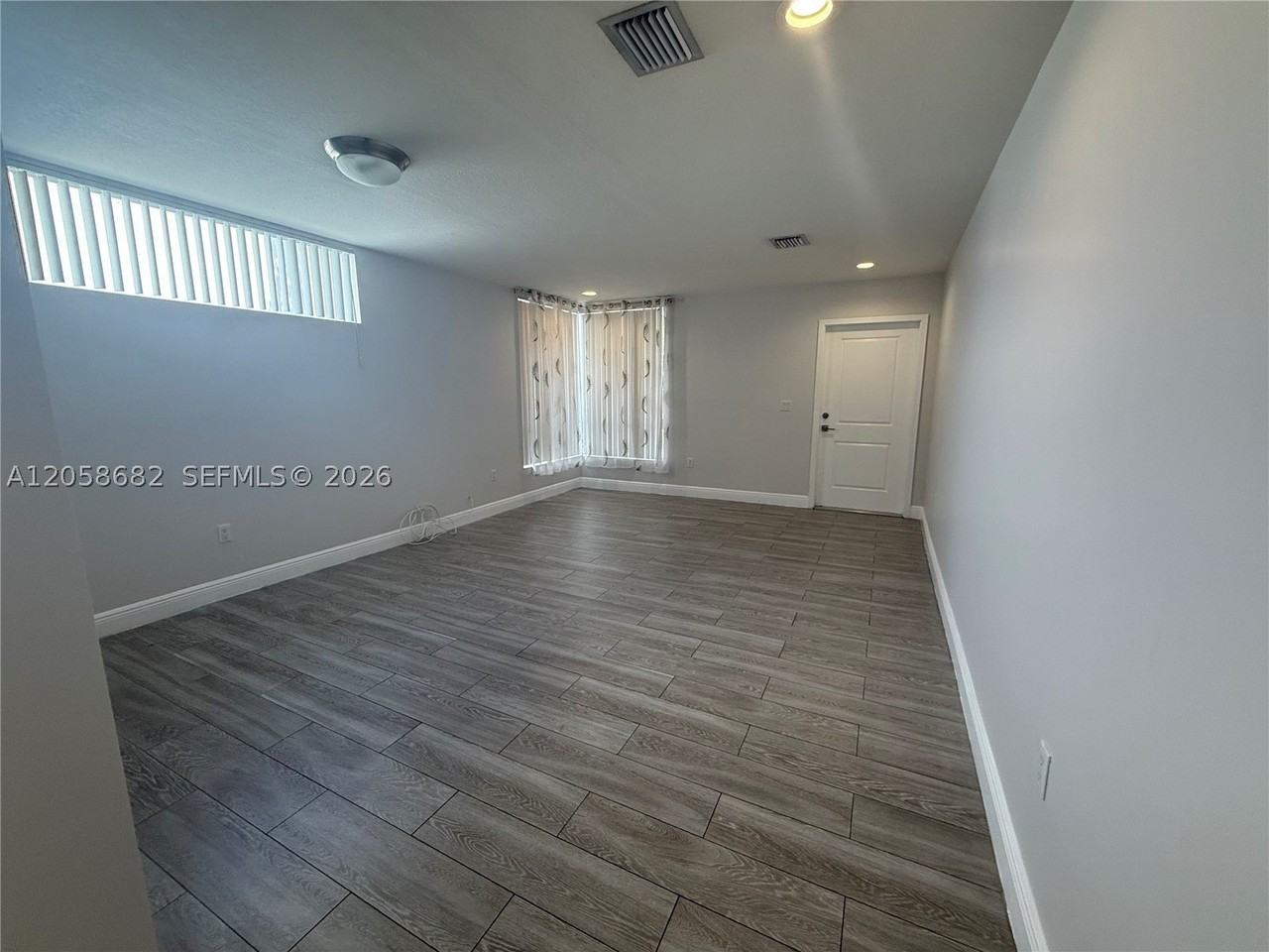 177 E 16th St #177 - Photo 5 of 18