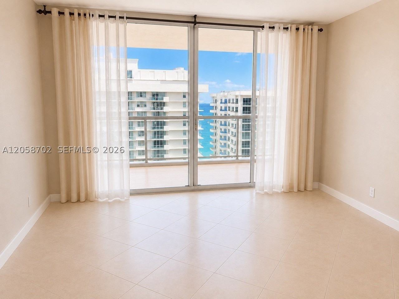 5600 Collins Ave #17U - Photo 3 of 27