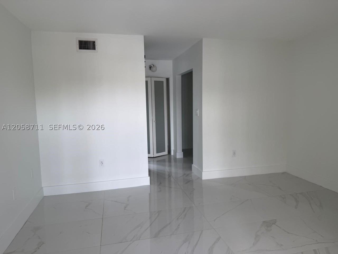 10875 Nw 7th St #23-36 - Photo 5 of 12
