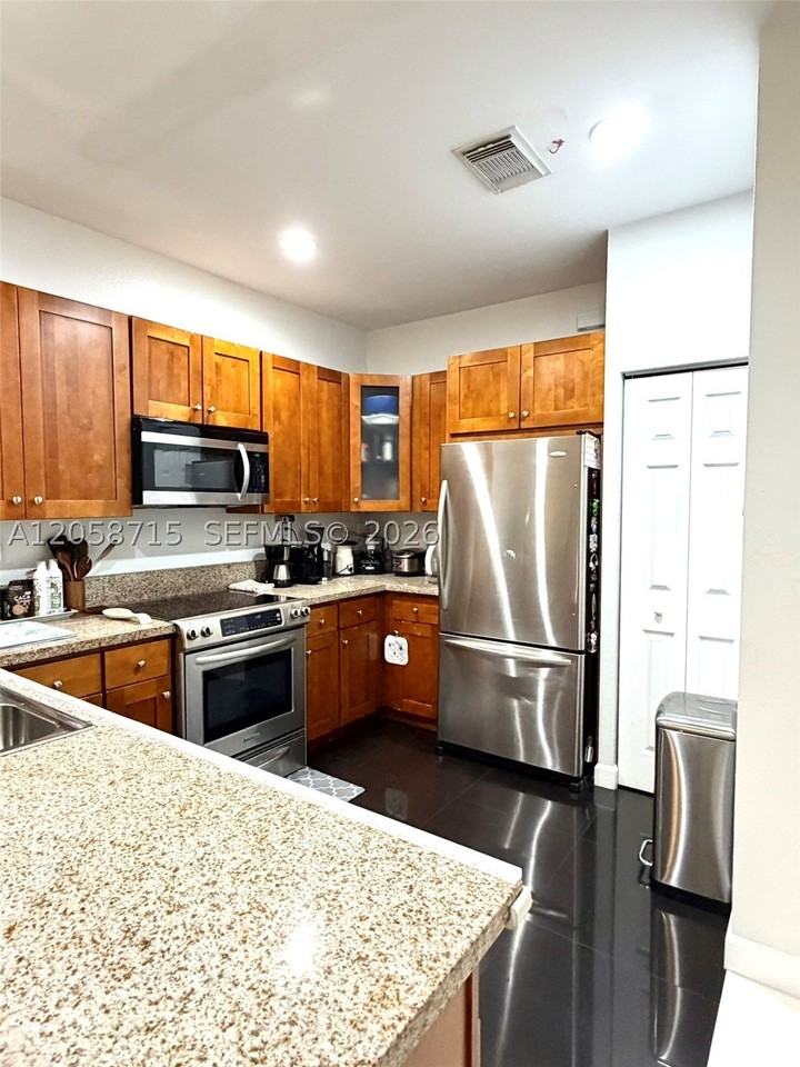 10780 Nw 74th Ln #10780 - Photo 4 of 50
