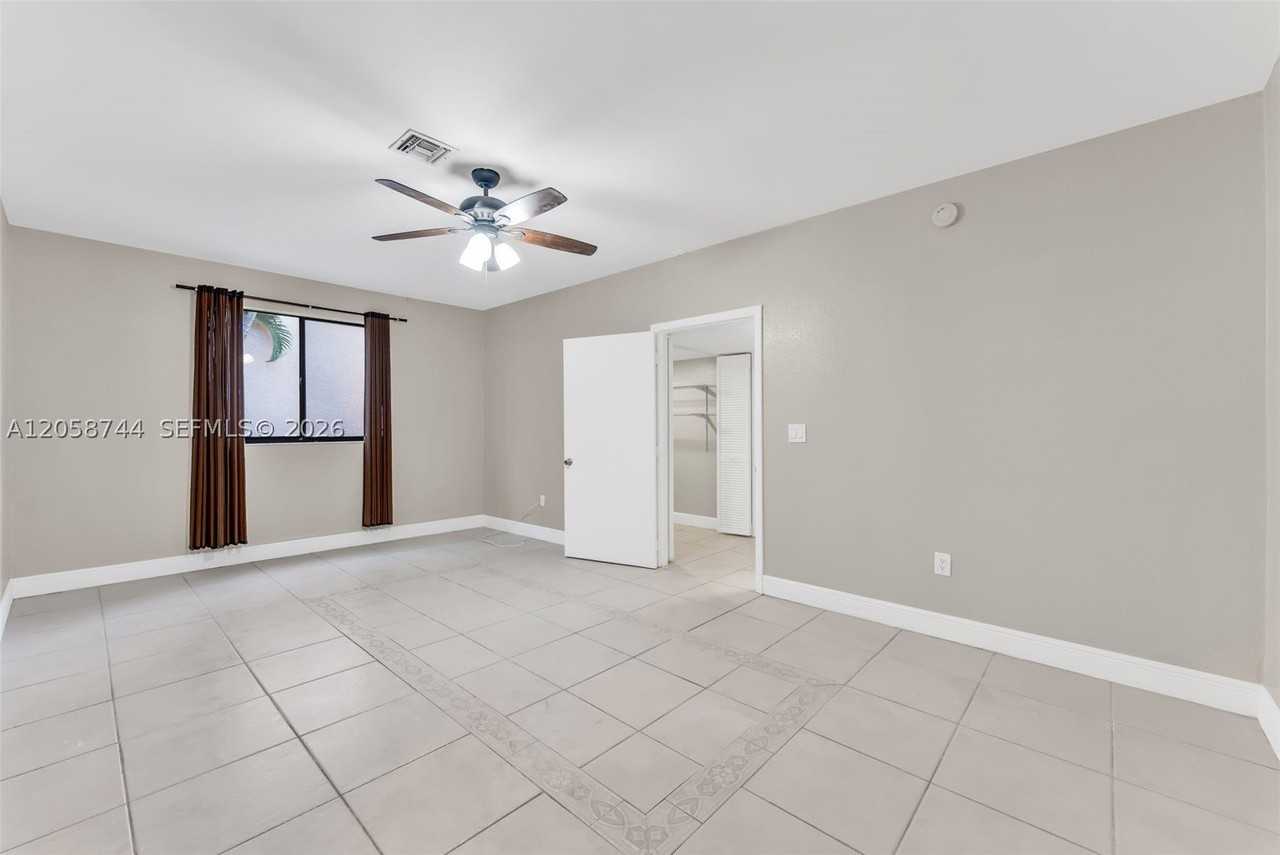 3491 Nw 21st St #3491 - Photo 3 of 34