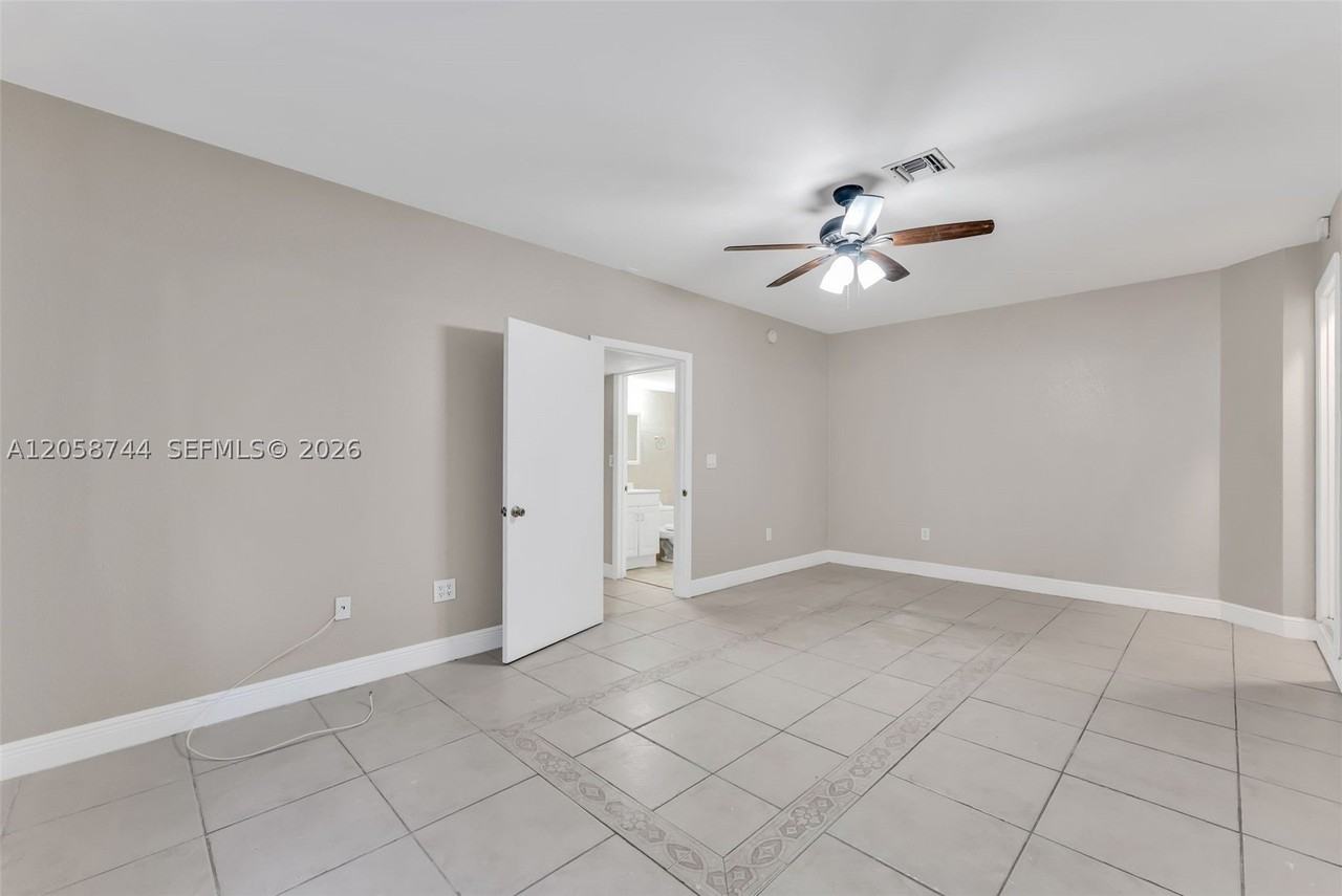 3491 Nw 21st St #3491 - Photo 5 of 34