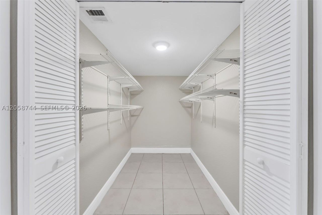 3491 Nw 21st St #3491 - Photo 6 of 34