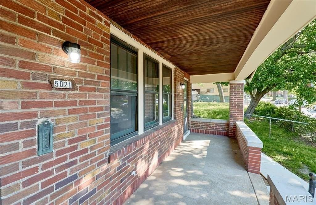 5021 Ray Ave - Photo 2 of 18