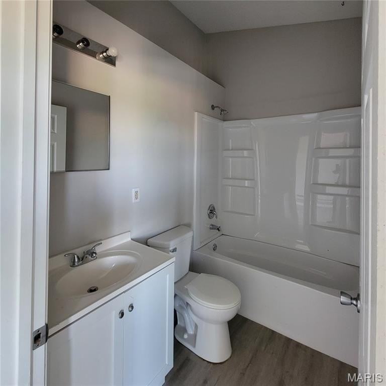 1727 Bridleton Woods #I - Photo 4 of 5