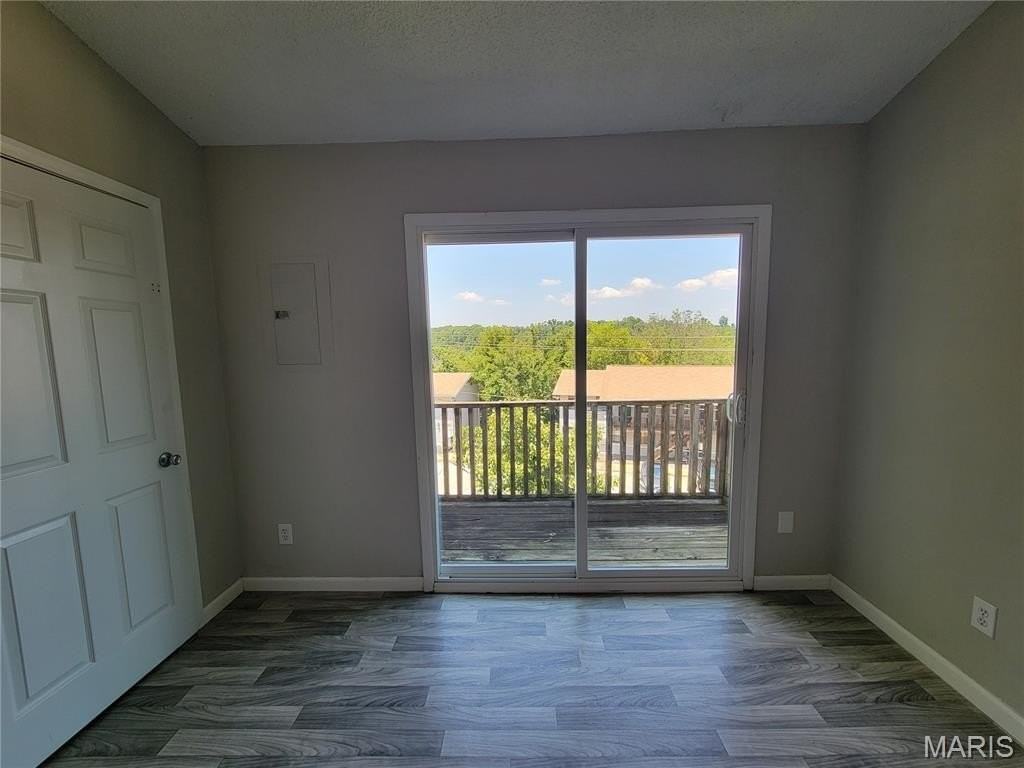 1727 Bridleton Woods #I - Photo 5 of 5