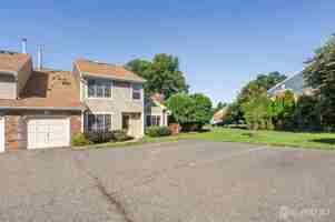 featured image of 22 Driftwood Dr