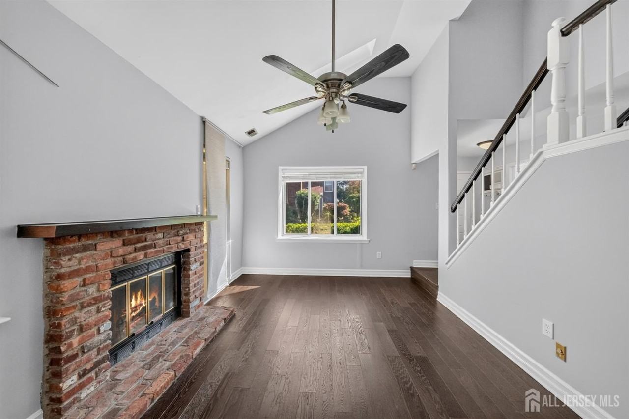 22 Driftwood Dr - Photo 6 of 20