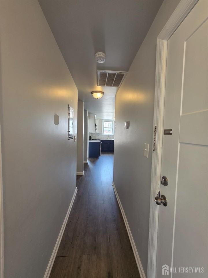 503 20th St - Photo 4 of 21