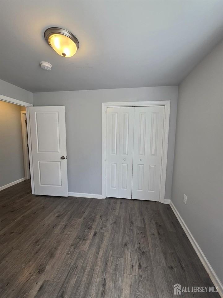 503 20th St - Photo 5 of 21