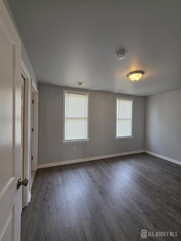 503 20th St - Photo 7 of 21