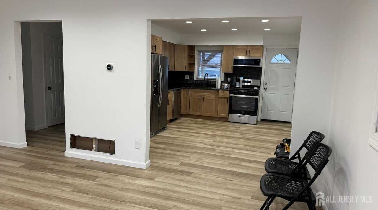 43 Orchard St - Photo 3 of 12