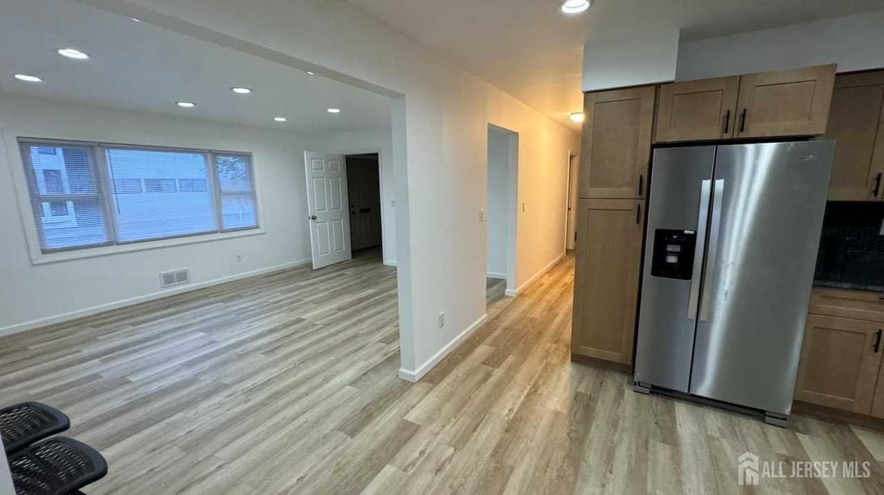 43 Orchard St - Photo 5 of 12