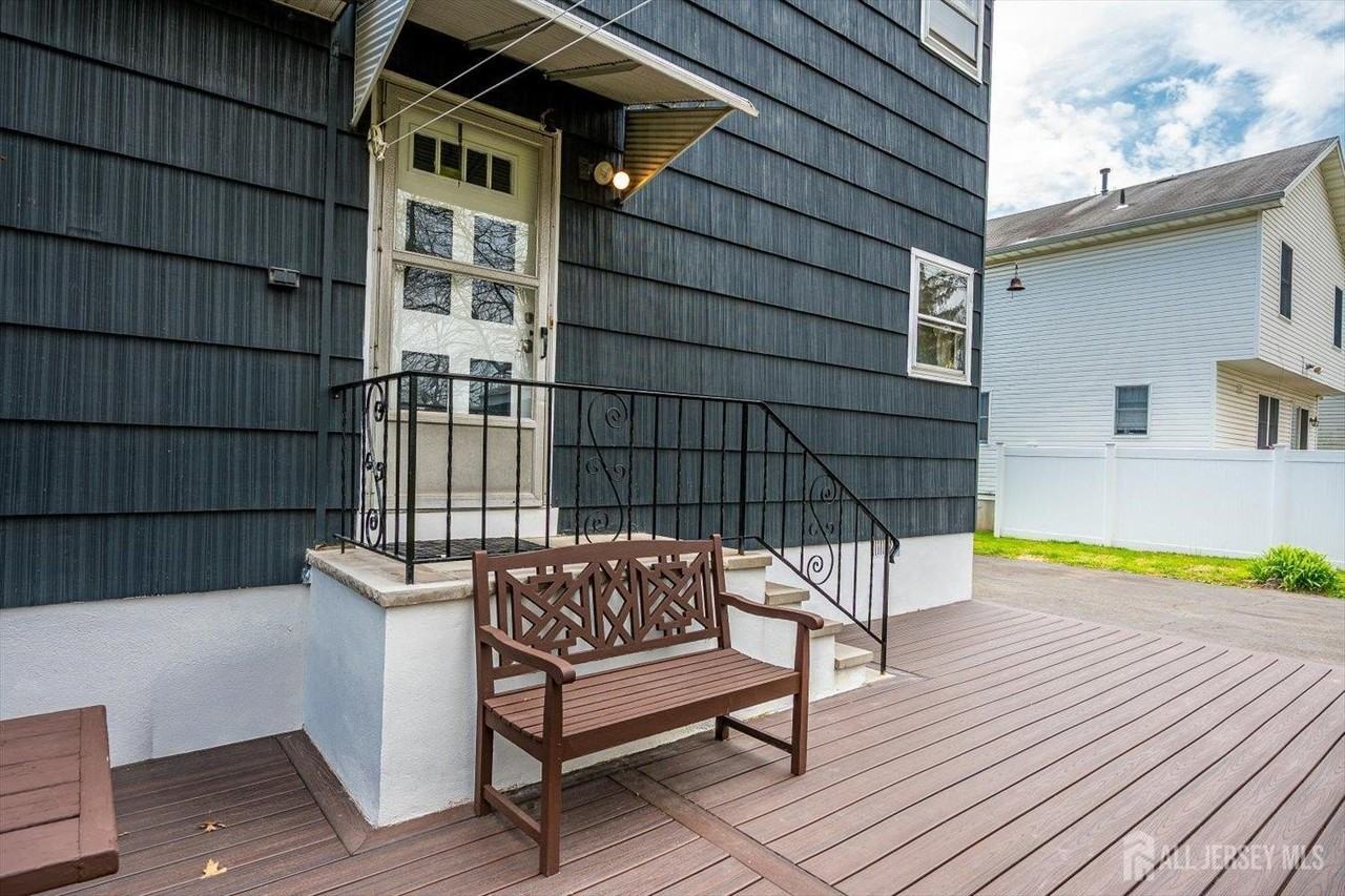 52 Johnson Ave - Photo 2 of 25
