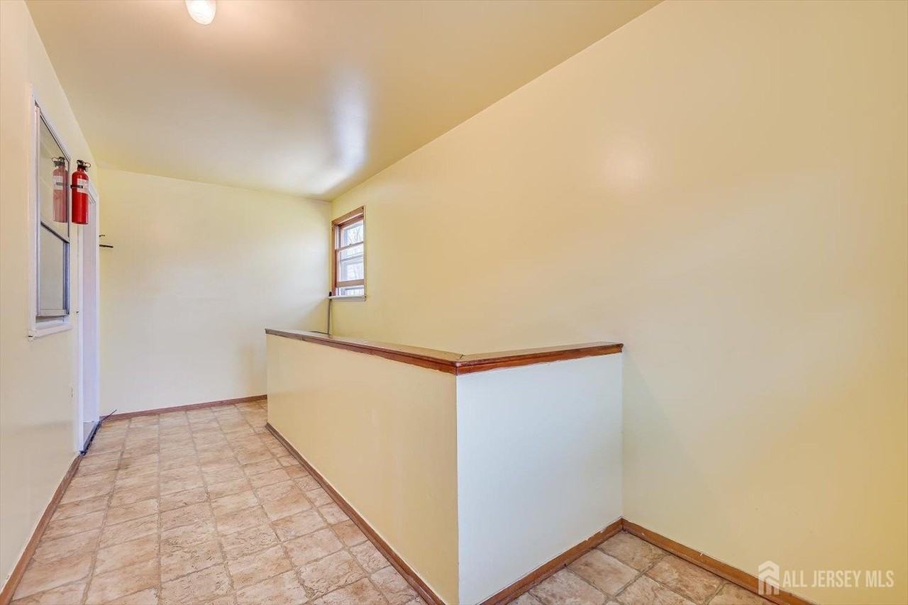 52 Johnson Ave - Photo 6 of 25