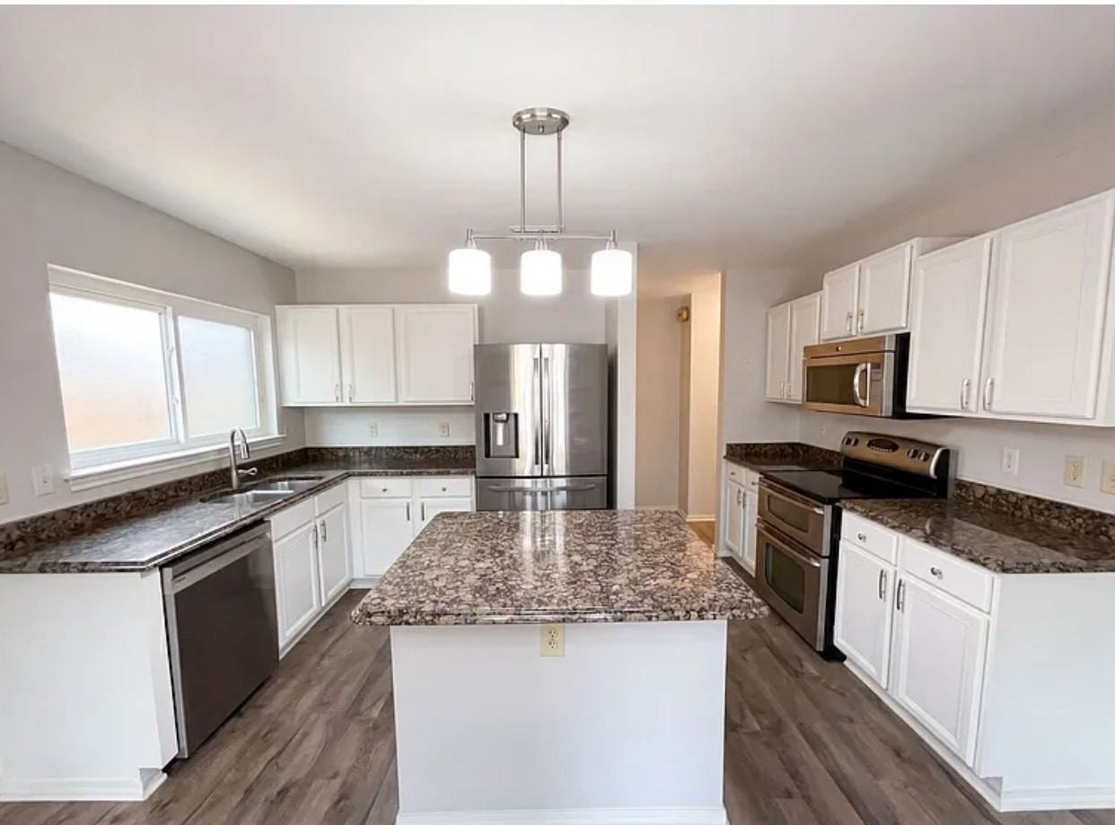 10967 Cedar Park - Photo 3 of 6