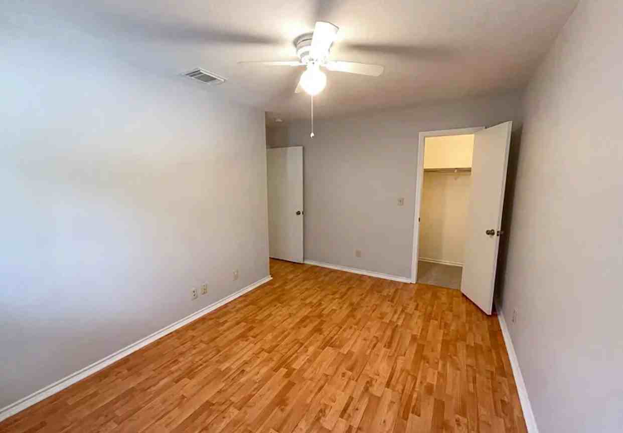 10967 Cedar Park - Photo 4 of 6