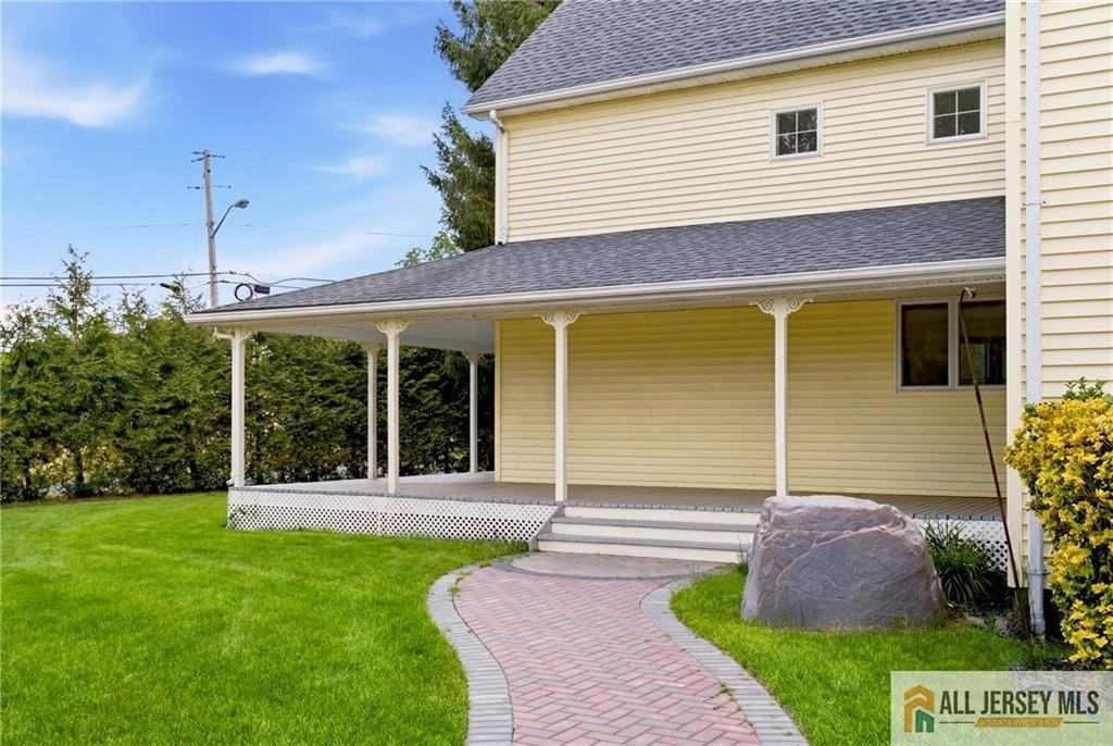 226 Gravel Hill Rd - Photo 4 of 17