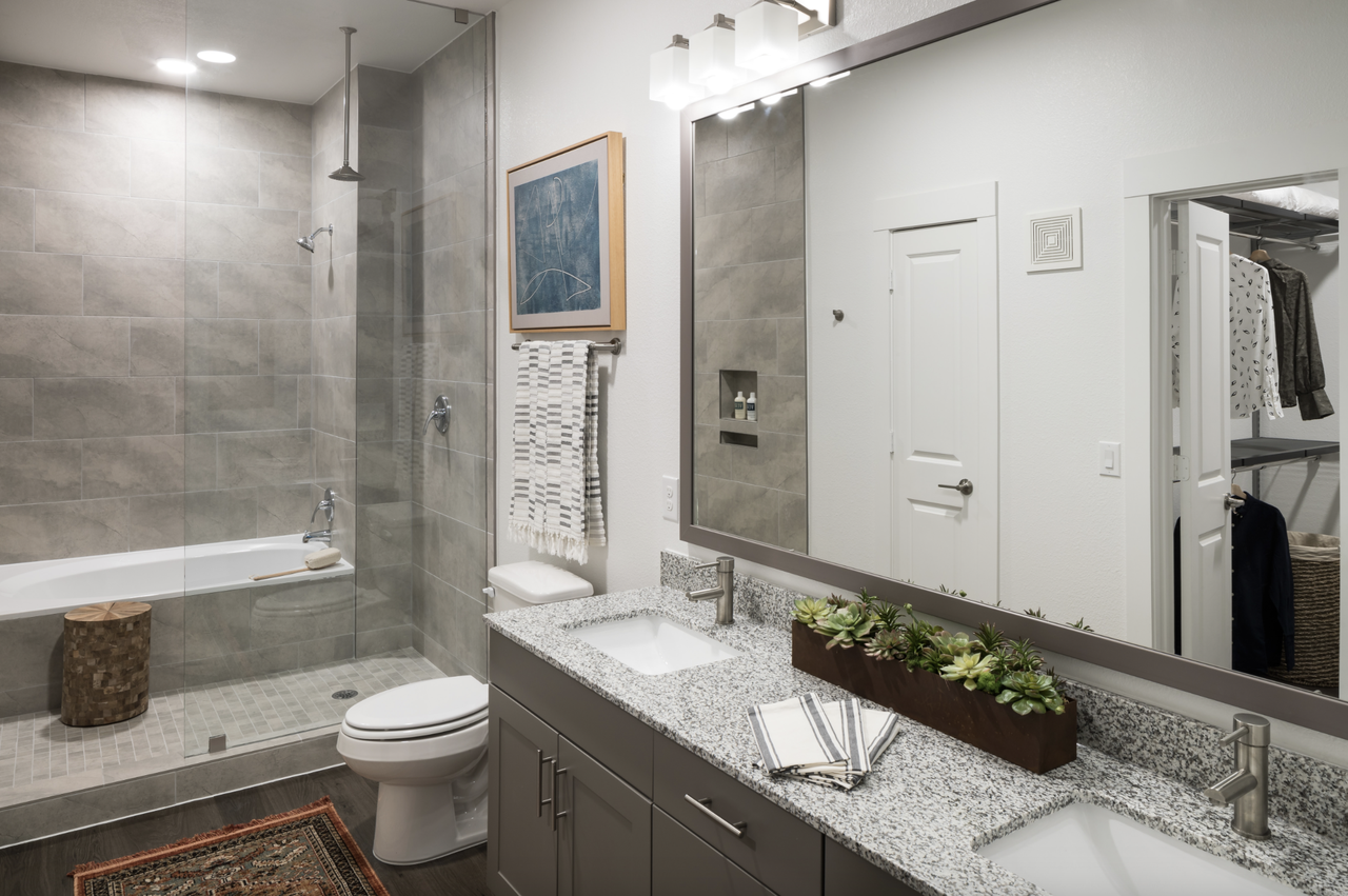 6400 Brodie Lane - Photo 4 of 15