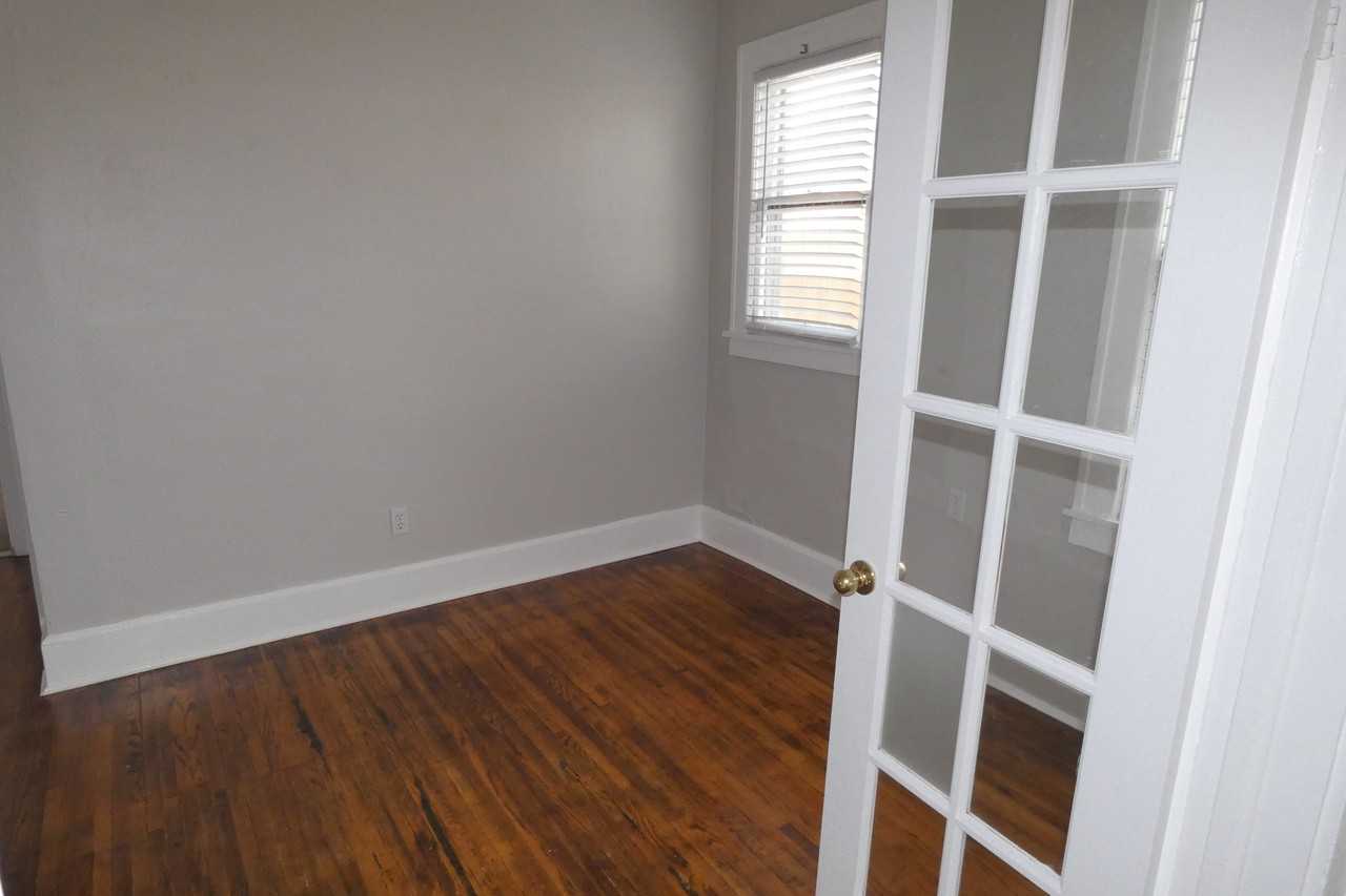 1946 3rd Avenue North #2 - Photo 3 of 8