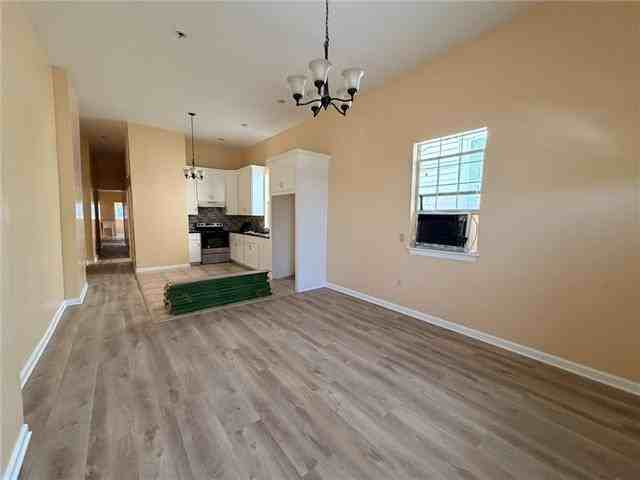 2712 Lasalle St - Photo 3 of 15