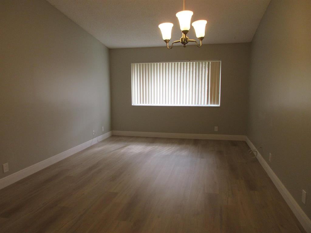 11448 Nw 42nd St - Photo 6 of 16