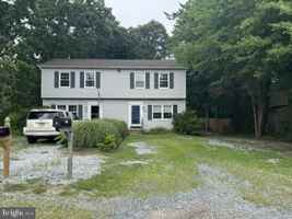 featured image of 406 Gardens Avenue Ave #b