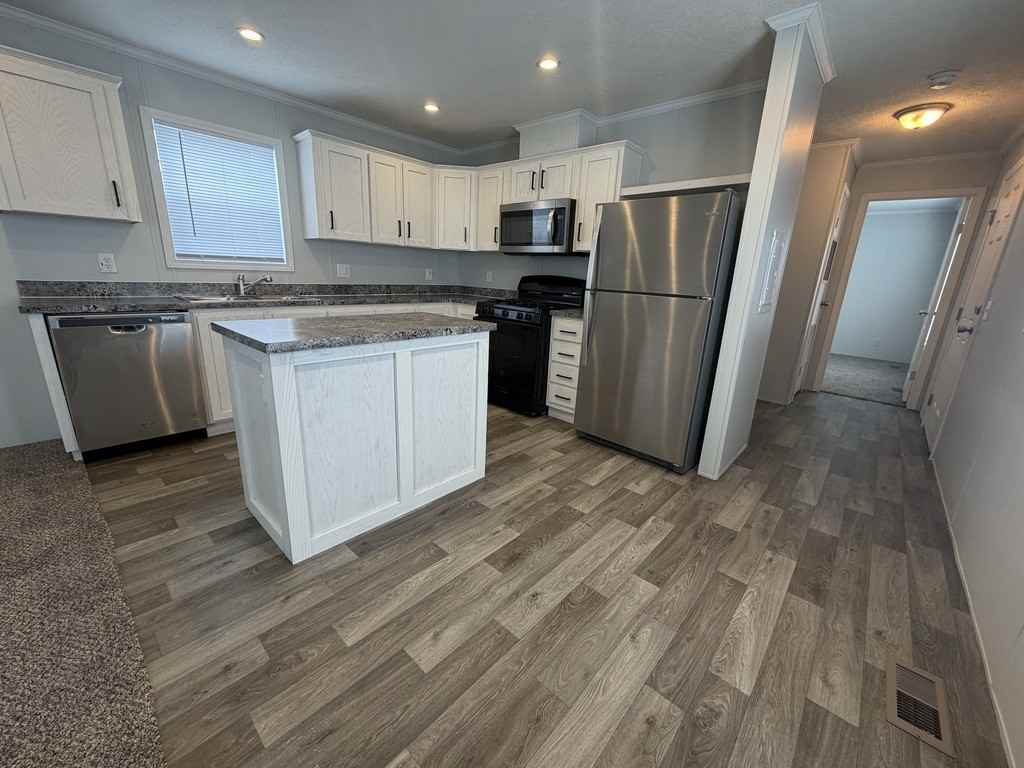 38060 Leverette Ave #435 - Photo 4 of 25