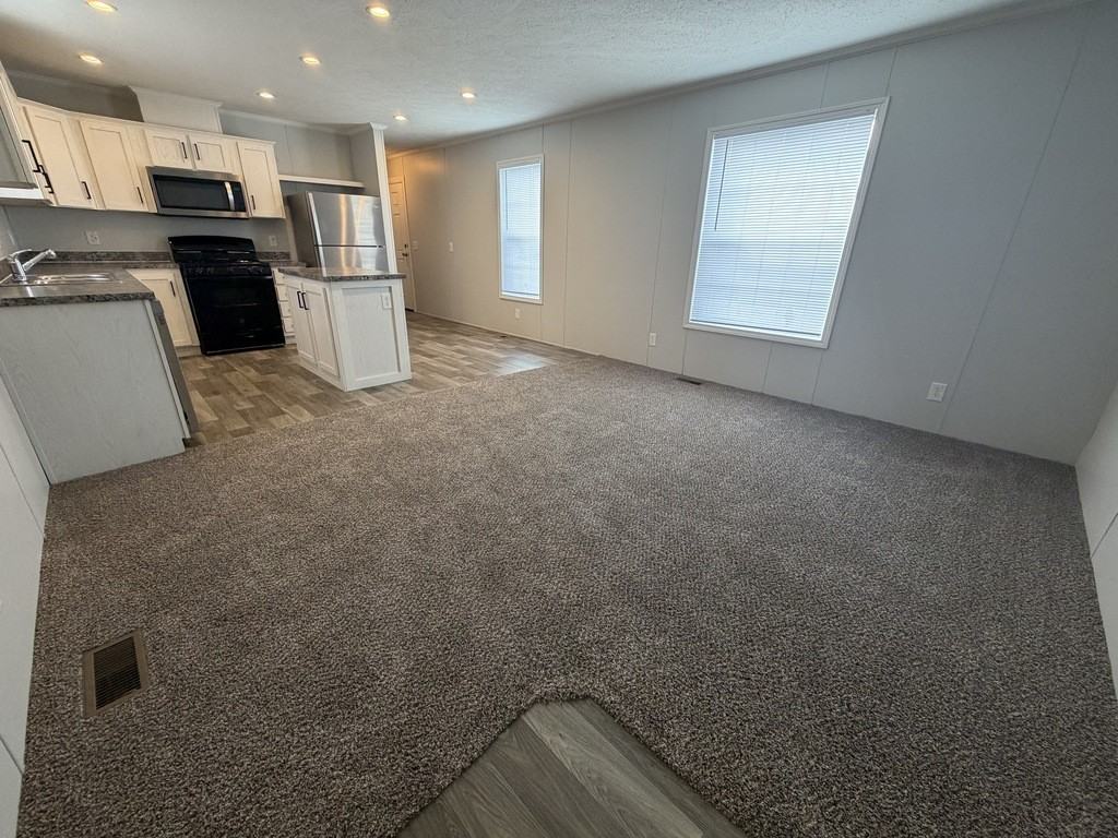 38060 Leverette Ave #435 - Photo 6 of 25