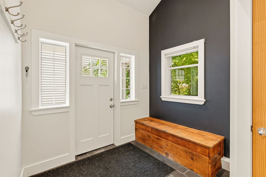 23 Newton Street - Photo 5 of 49