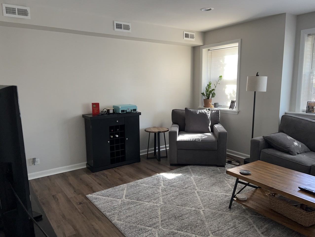 6626 West Devon Avenue - Photo 6 of 12