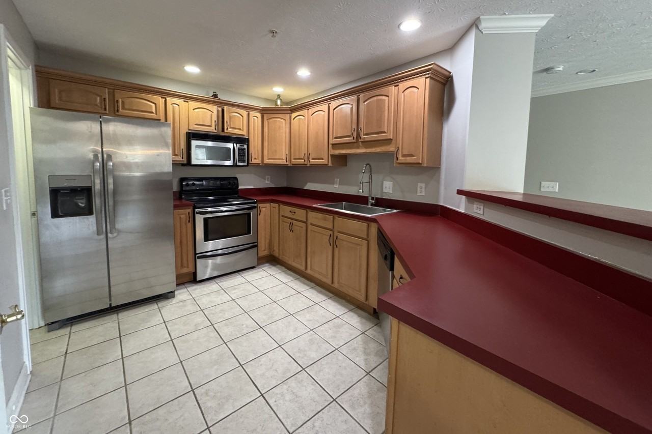 1442 Oakhill Dr - Photo 2 of 17