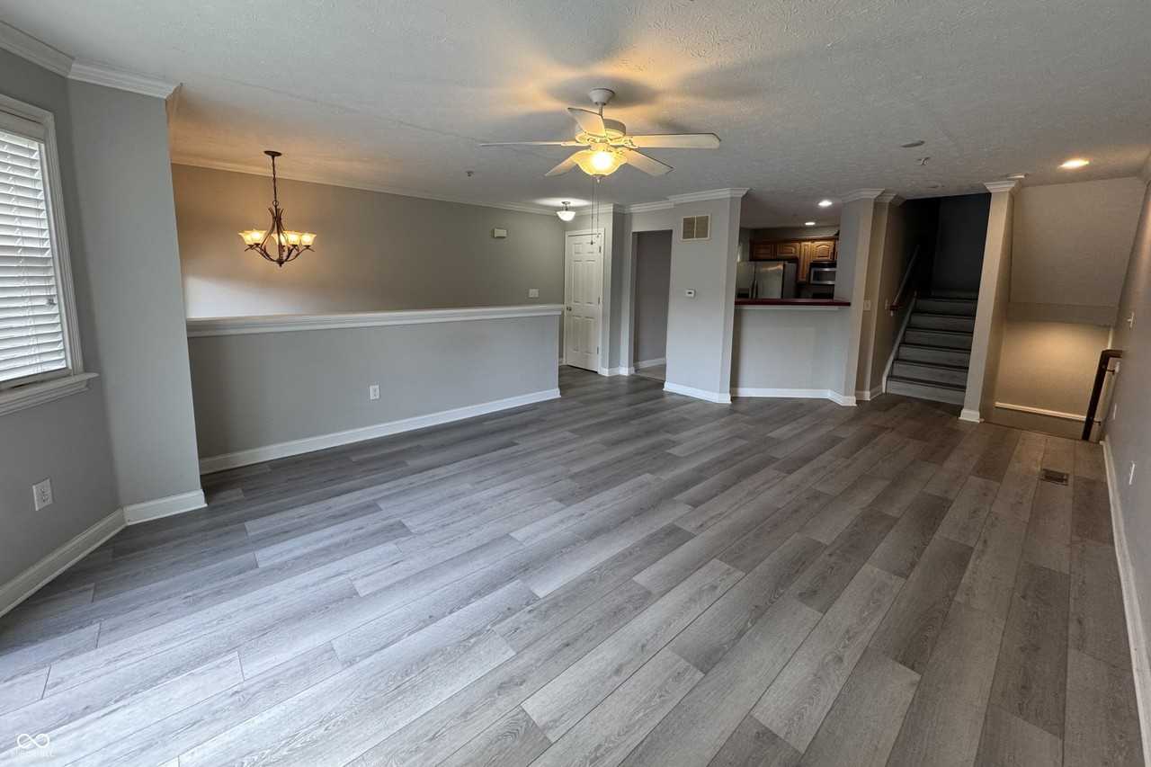1442 Oakhill Dr - Photo 7 of 17