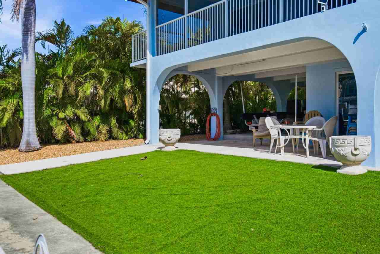 138 N Indies Dr #B - Photo 2 of 32