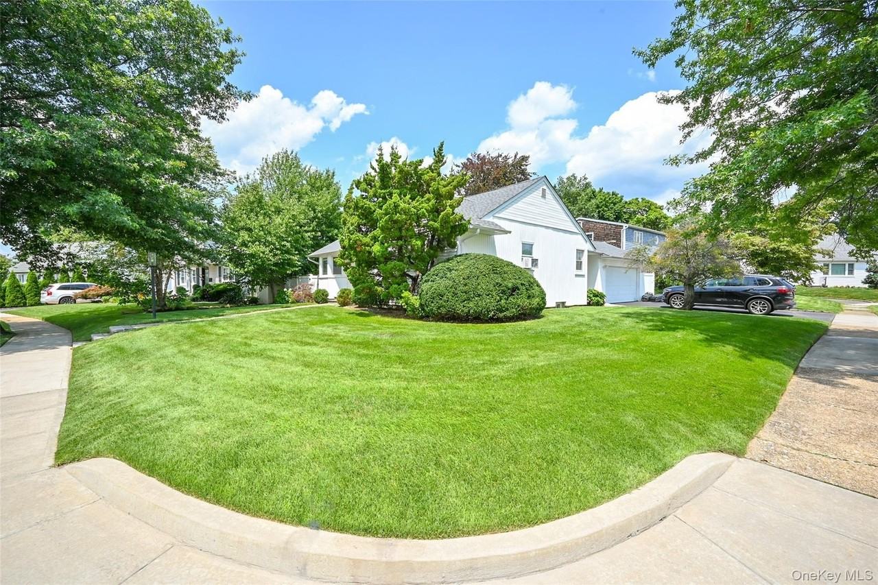 5 Cheshire Ave - Photo 3 of 26