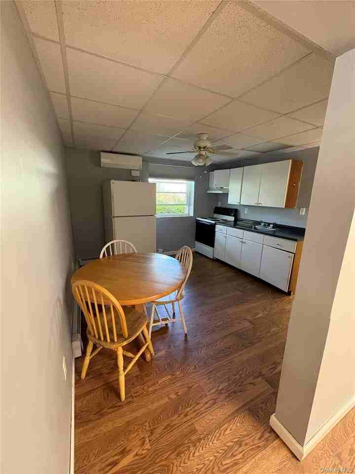 6 Wadsworth Ave - Photo 4 of 12