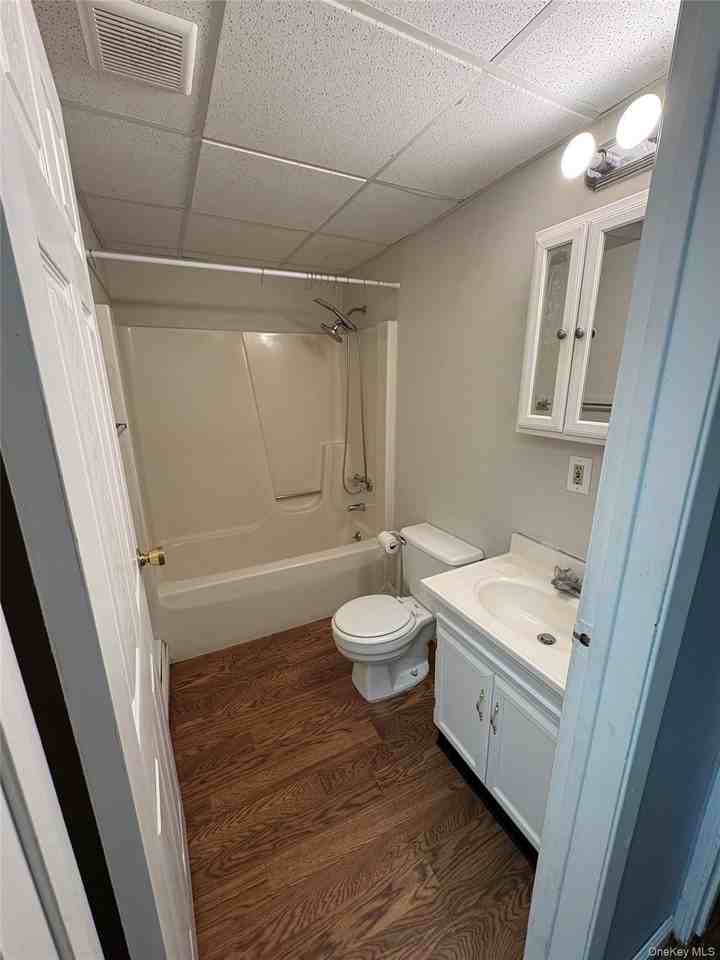 6 Wadsworth Ave - Photo 7 of 12