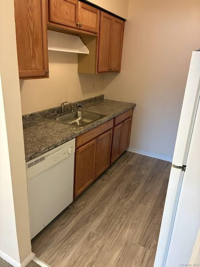 705 Cortland Dr #7E - Photo 7 of 14