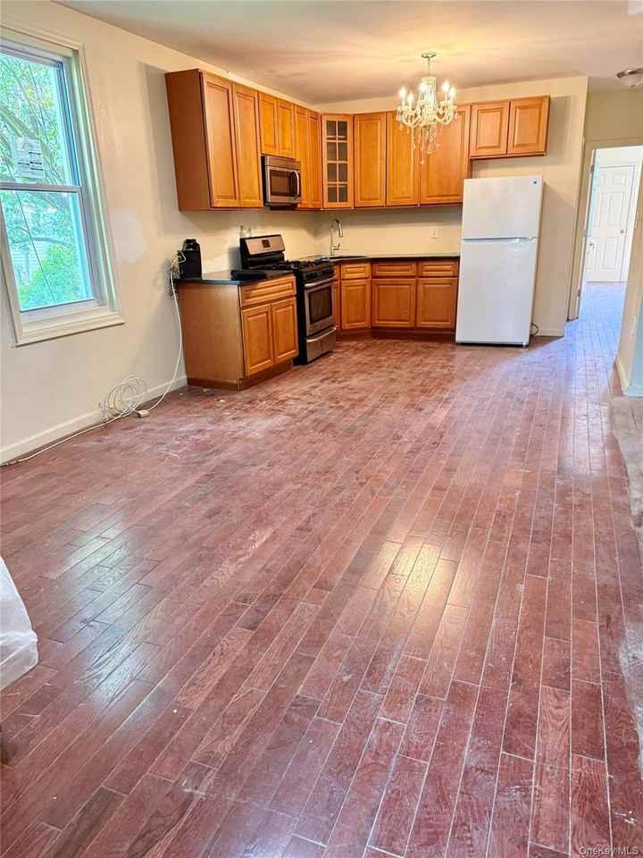 14554 107th Ave #1 - Photo 2 of 7