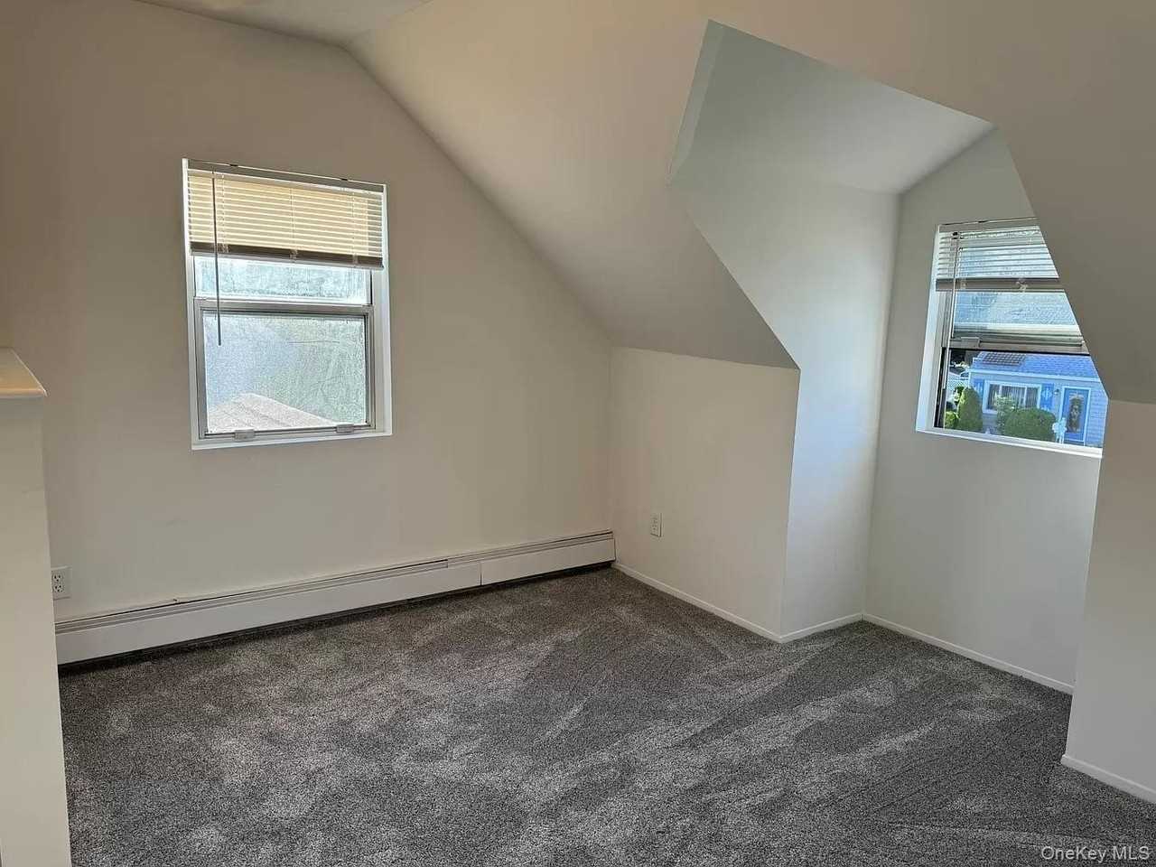 152 Throop St - Photo 4 of 6