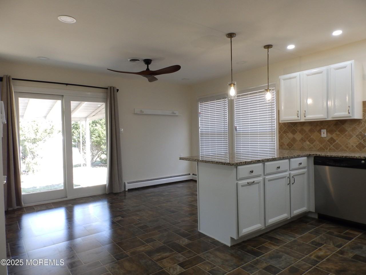 108 Barbuda St - Photo 2 of 12