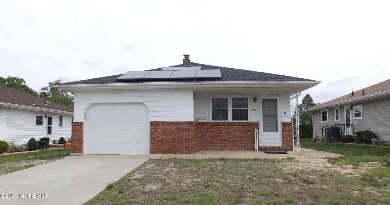 108 Barbuda St - Photo 3 of 12