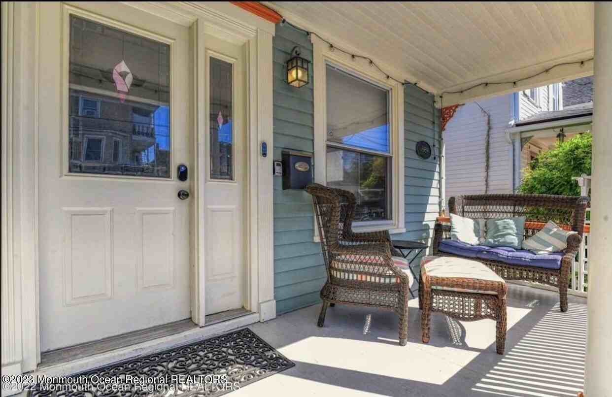 121 Mount Hermon Way - Photo 2 of 28