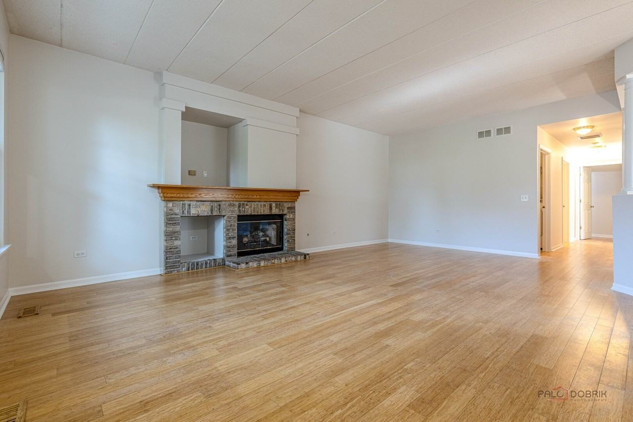 598 Harvey Lake Dr - Photo 3 of 22