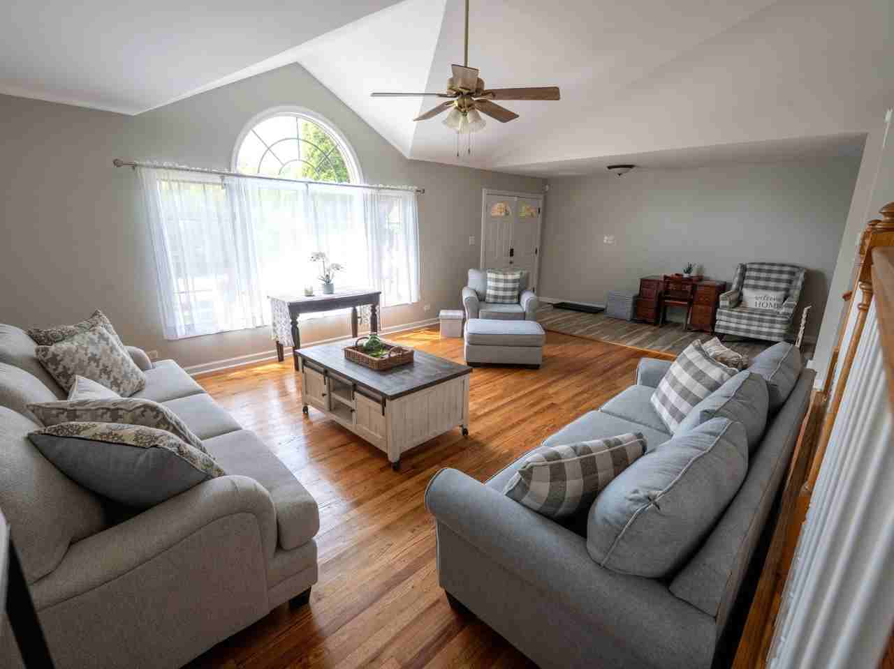 17011 Danielle Ct - Photo 3 of 23