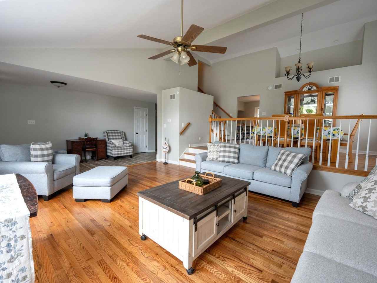 17011 Danielle Ct - Photo 4 of 23